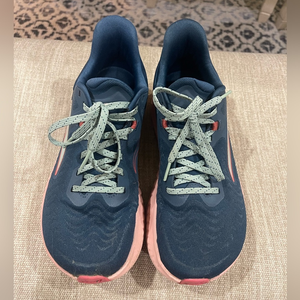 Altra Torin 7 running sneakers